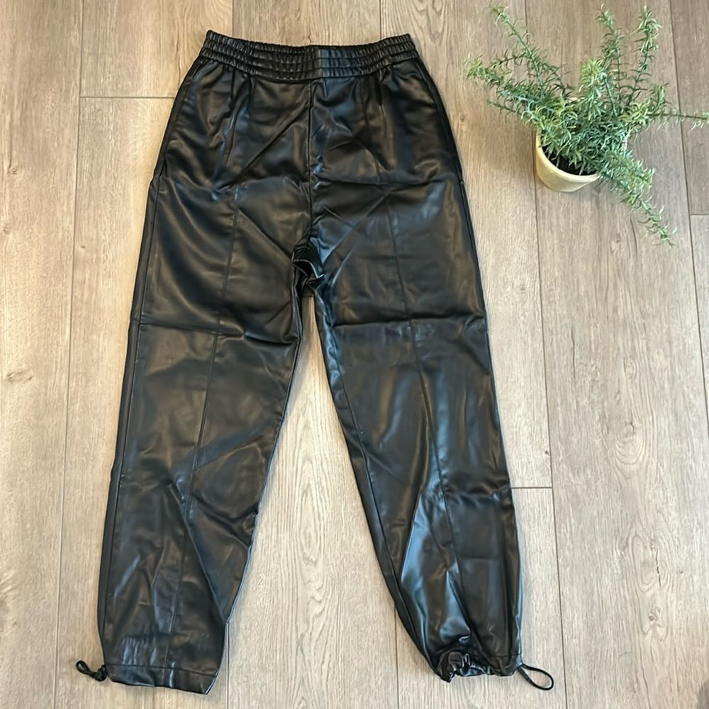LIKE NEW ZARA FAUX LEATHER JOGGERS HIGH WAISTED SIZE SMALL